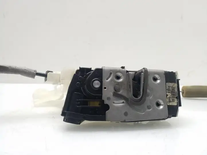 Mercedes-Benz E W212 (2009 - 2016) A2127230208 Замок передней двери — фото 9