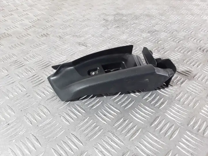 Audi A4 S4 B8 8K (2007 - 2011) 8K0857792 Накладка ремня безопасности — фото 4