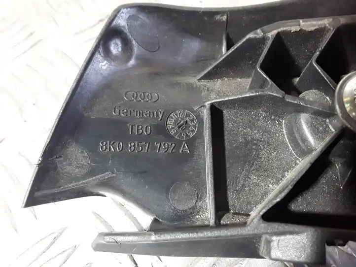 Audi A4 S4 B8 8K (2007 - 2011) 8K0857792A Накладка ремня безопасности — фото 2