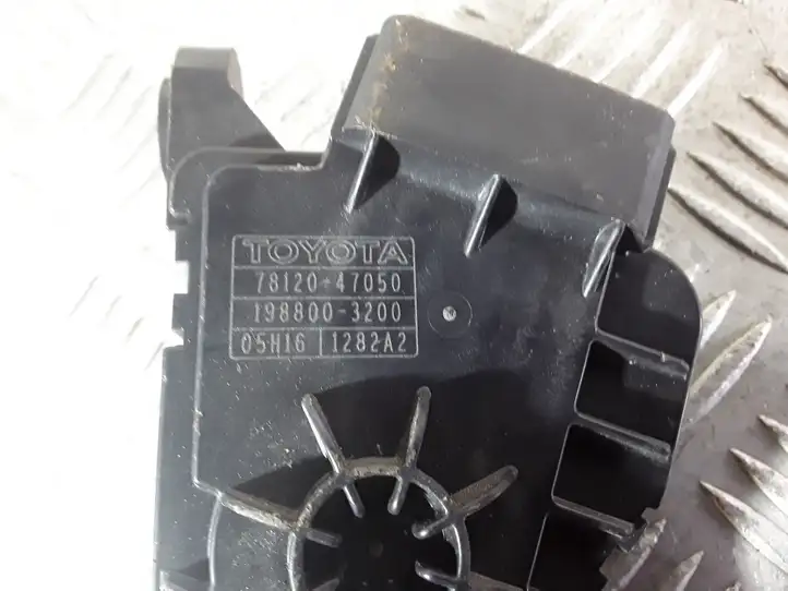 Toyota Prius (XW20) (2003 - 2009) 7812047050 Педаль акселератора — фото 2
