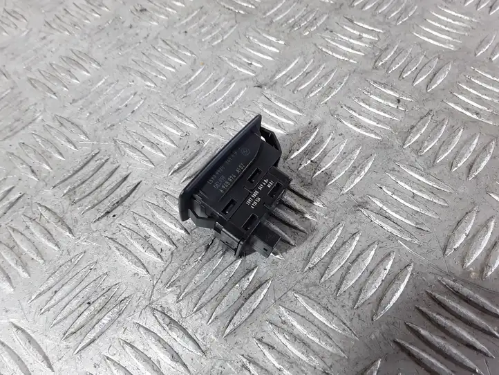 BMW 3 E90 E91 (2005 - 2012) 6945874 Кнопка стеклоподъемников — фото 3