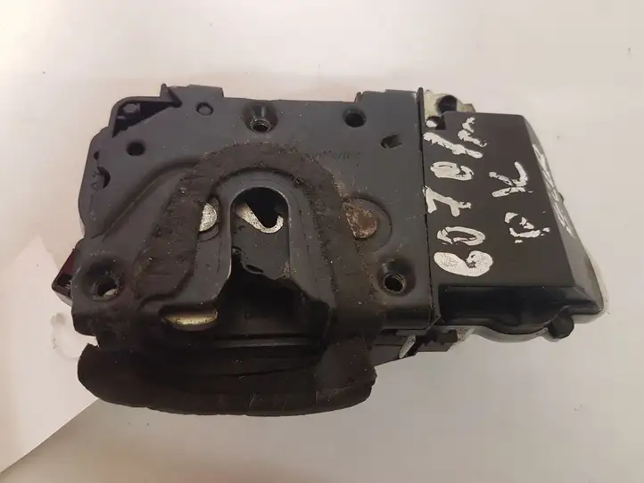 Peugeot 607 (2004 - 2010)   Замок передней двери