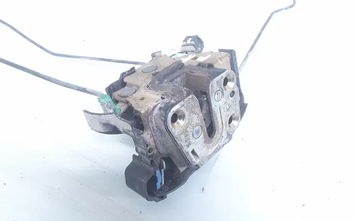 Subaru Legacy (1999 - 2003)   Замок передней двери