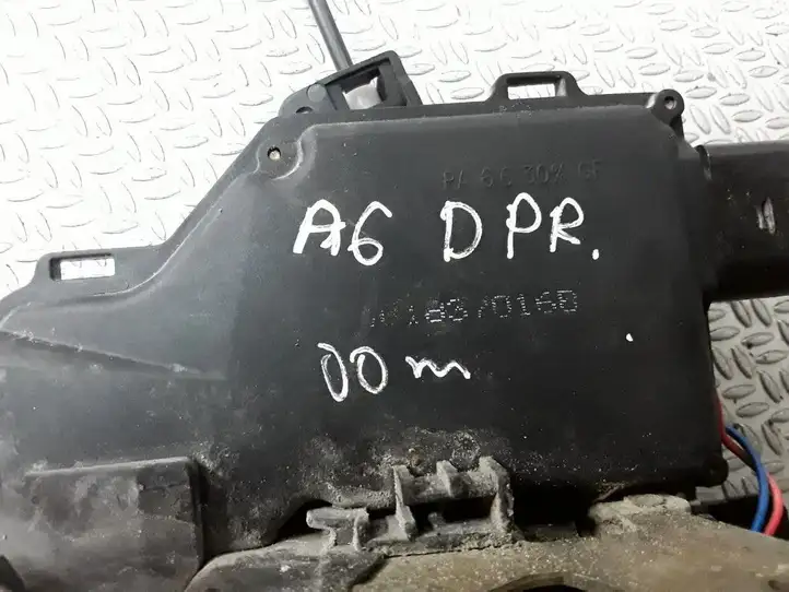 Audi A6 (1997 - 2001)  4B0837016B Замок передней двери