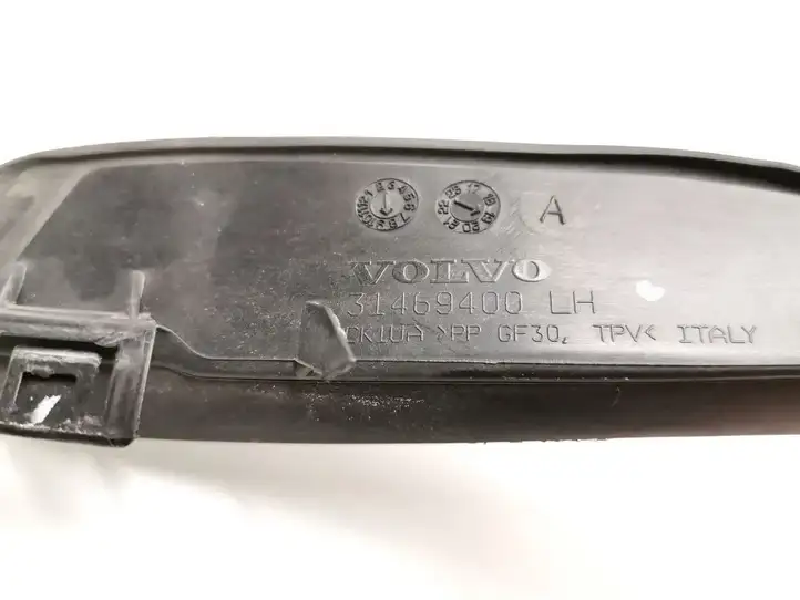 Volvo V60 (2018 - )  31469400 Отделка стоек лобового стекла