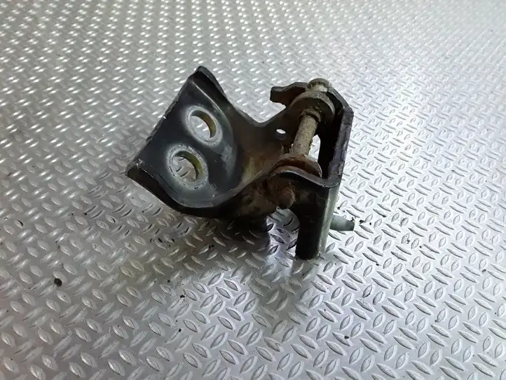 Peugeot 307 (2001 - 2005)   Нижняя петля передней двери