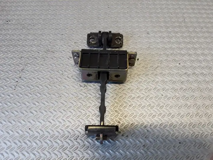 Mercedes-Benz C W203 (2000 - 2007)  A2037200116 Ограничитель открывания передней двери