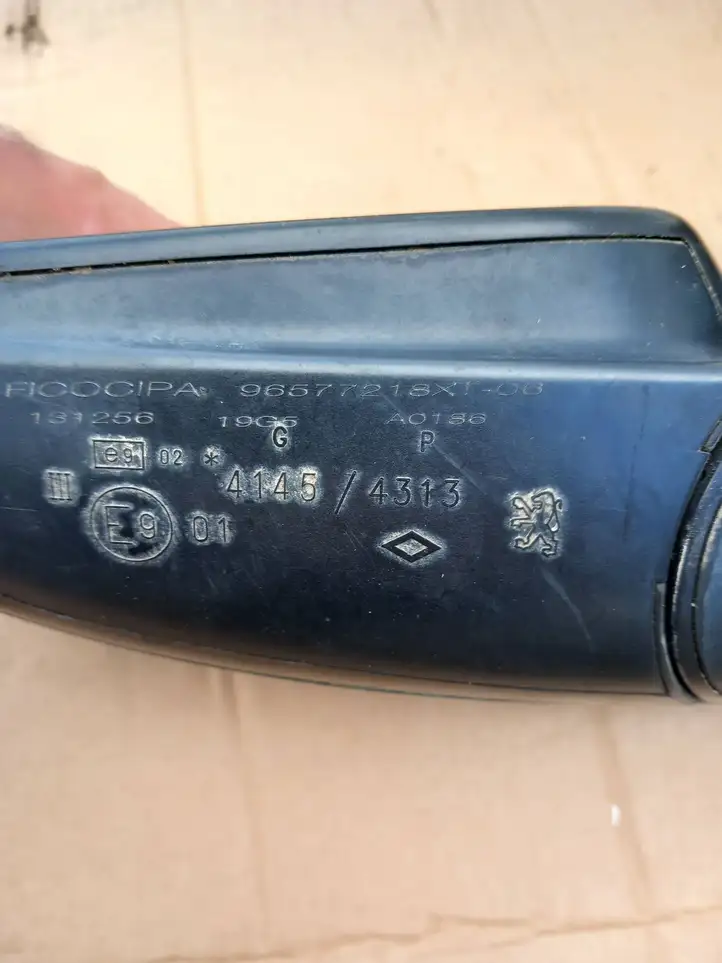 Peugeot 307 (2001 - 2005)  96577218xt Зеркало боковое с электрическим приводом