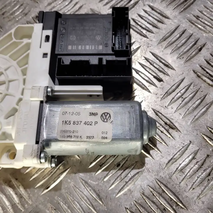 Volkswagen Jetta V (2005 - 2010) 1K0959702K Мотор стеклоподъемника передний — фото 2
