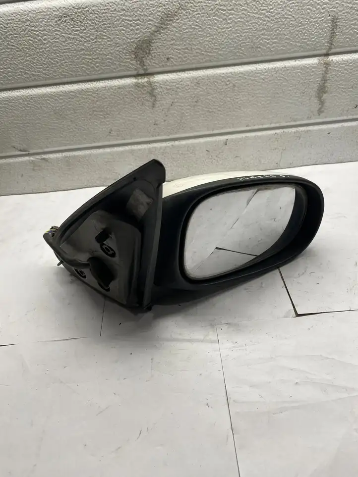 Nissan Almera Tino (2000 - 2003) 015827 Боковое зеркало с электроприводом — фото 1