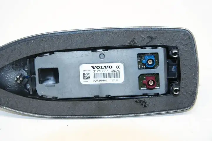Volvo V70 (2007 - 2013) 31210327 GPS антенна — фото 4