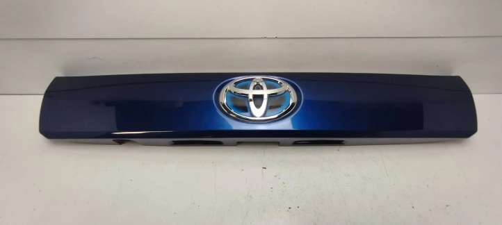 76811-47090 Toyota Prius+ (ZVW40) Galinio dangčio numerio apšvietimo juosta