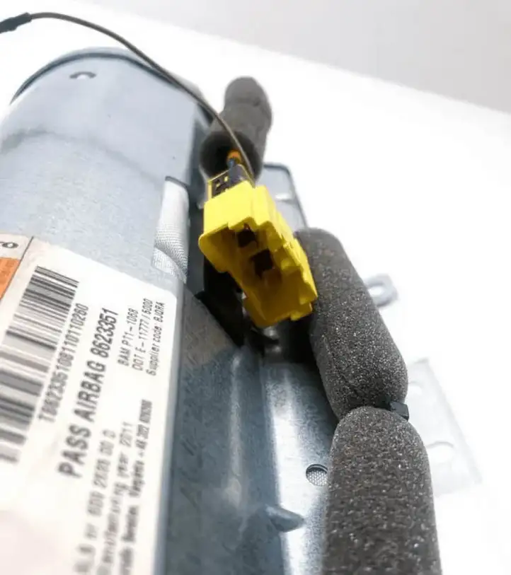 Volvo C30 (2010 - 2013) 8623351 Подушка безопасности пассажира — фото 3