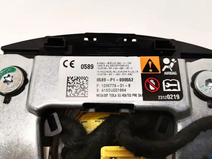 Tesla Model S (2016 - 2021) 1036779-01-B Подушка безопасности руля — фото 4