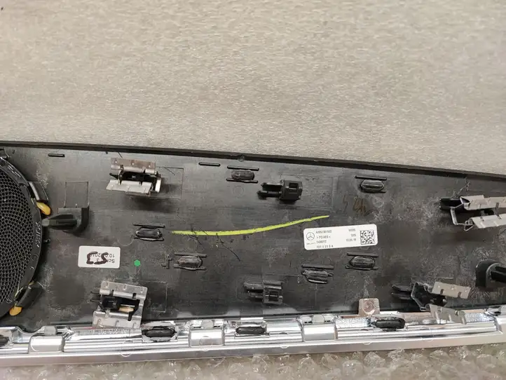 Mercedes-Benz GLC X253/C253 (2015 - ) A2057307522 Накладка динамика задней двери — фото 2