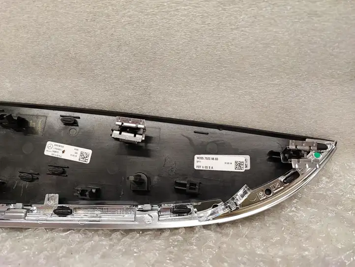 Mercedes-Benz GLC X253/C253 (2015 - ) A2057307522 Накладка динамика задней двери — фото 5