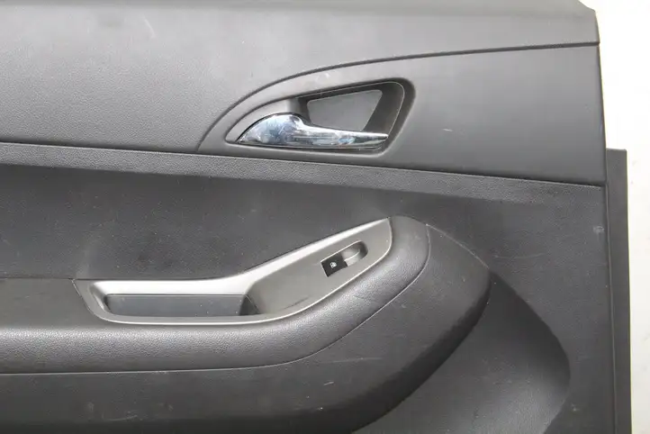 Chevrolet Orlando (2010 - 2015) Обшивка задней двери — фото 2