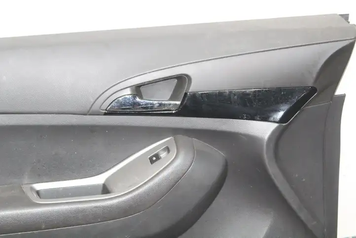 Chevrolet Orlando (2010 - 2015) Обшивка передней двери — фото 2