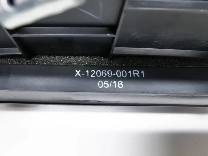 Tesla Model S (2016 - 2021) X-12069-001R1 GPS антенна — фото 2