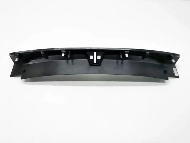 Tesla Model 3 (2017 - 2023) 1086315-00-E Отделка порога багажника — фото 3