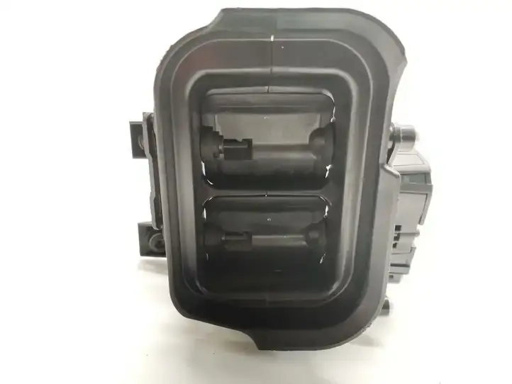 Audi A8 (2010 - 2014)  4H2819354 Боковая воздушный дефлектор