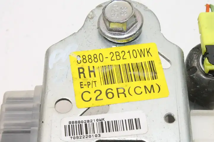 Hyundai Santa Fe (2005 - 2009)  888802B210 Передний ремень безопасности