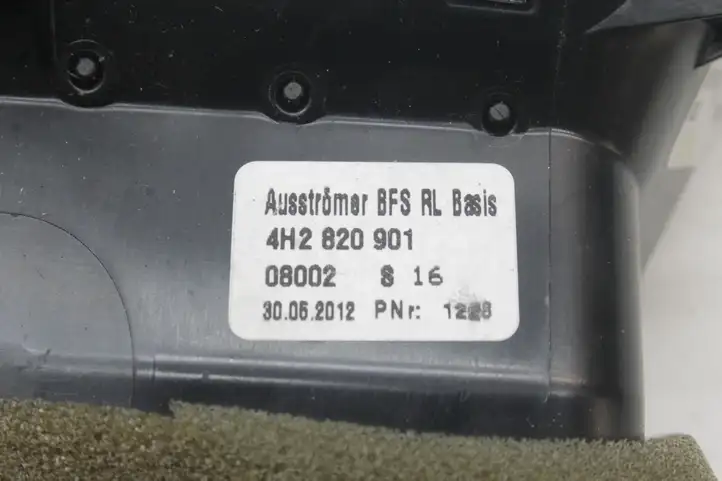 Audi A8 S8 D4 4H (2010 - 2014) 4H2820901A Воздушная решетка панели — фото 6