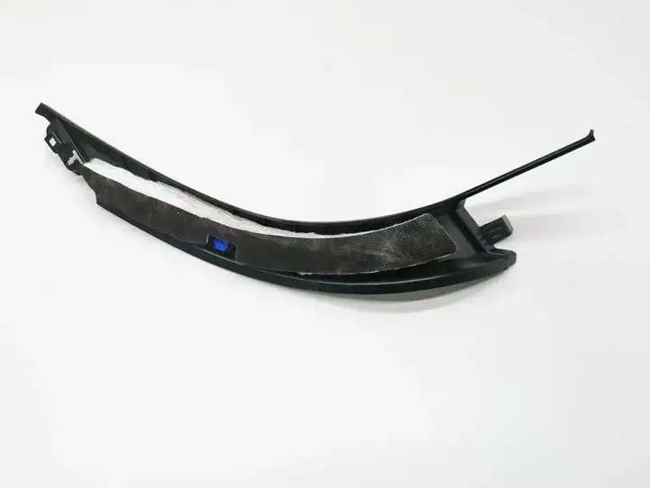 Tesla Model S (2016 - 2021) 1009066-00-C Обшивка стойки у окна — фото 4
