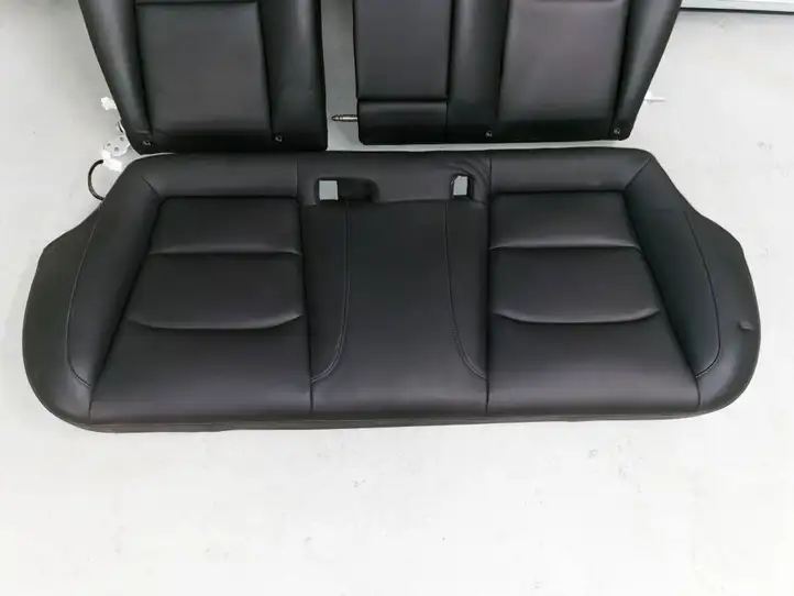 Tesla Model 3 (2017 - 2023) 1452805-00-D Заднее сиденье — фото 3