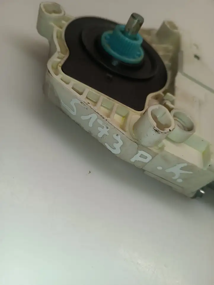 Seat Alhambra (Mk2) (2010 - 2017) 8K0959802B Мотор стеклоподъемника передний — фото 4