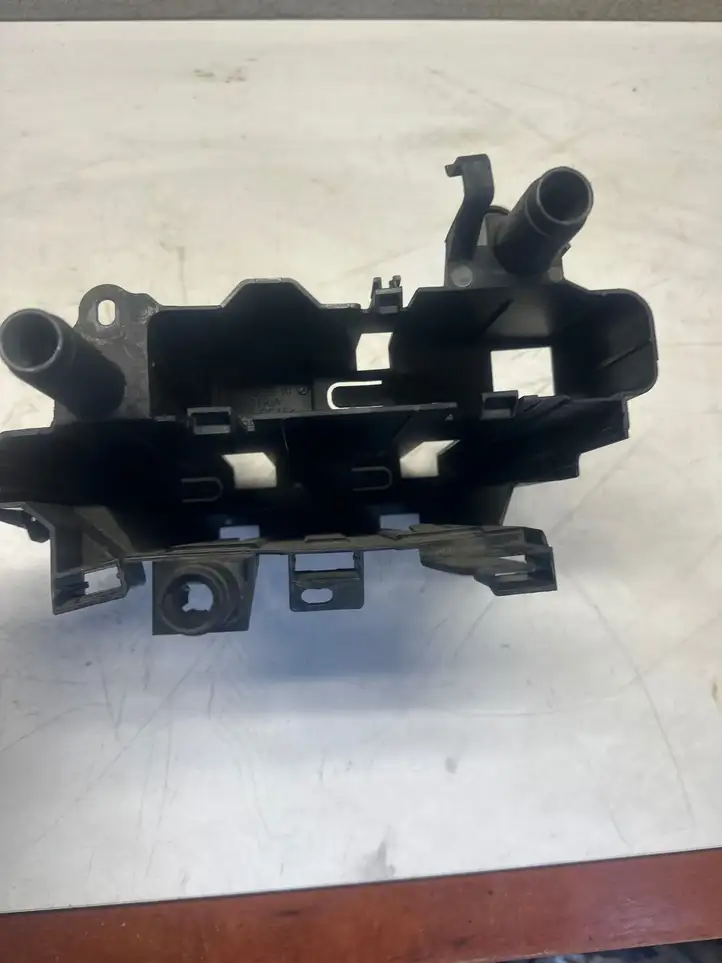 BMW 3 F30 F35 F31 (2012 - 2018) 8615264 Корпус ЭБУ двигателя — фото 2