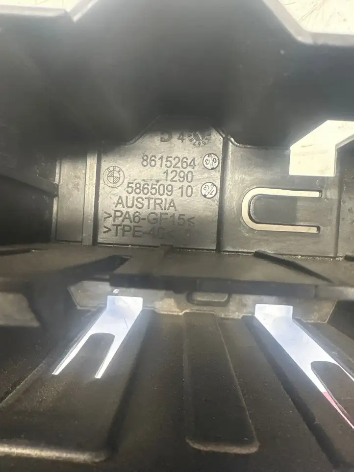 BMW 3 F30 F35 F31 (2012 - 2018) 8615264 Корпус ЭБУ двигателя — фото 4