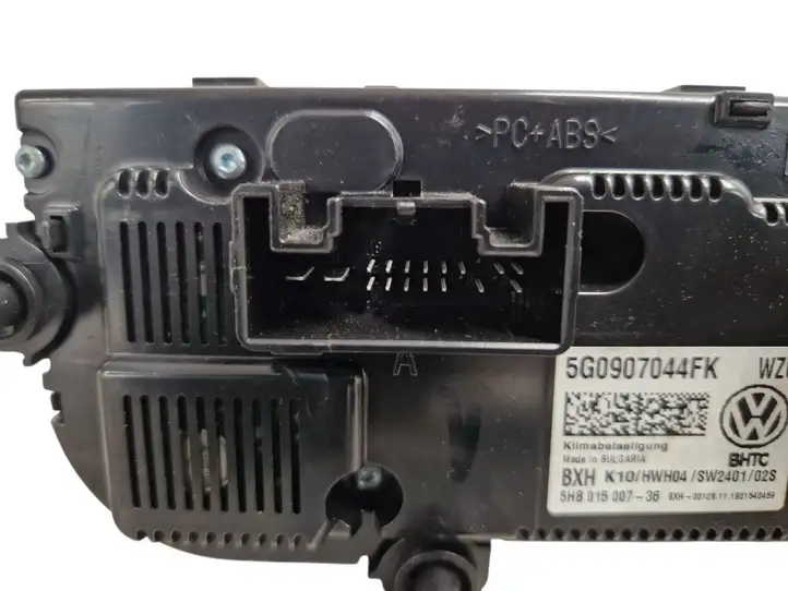 Volkswagen PASSAT B8 (2015 - )  5G0907044FK Модуль блока управления кондиционером