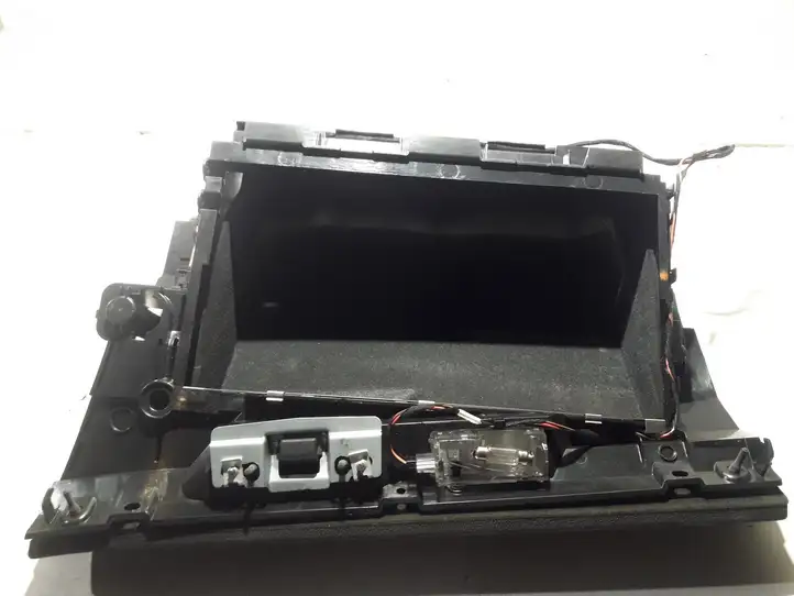BMW X3 E83 (2003 - 2010) 00072181865 Бардачок в сборе — фото 3