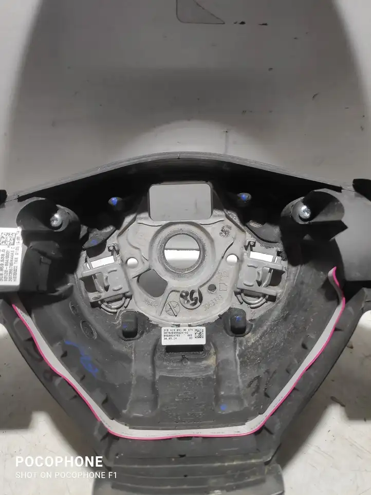 Volkswagen PASSAT B7 (2011 - 2014)   Руль