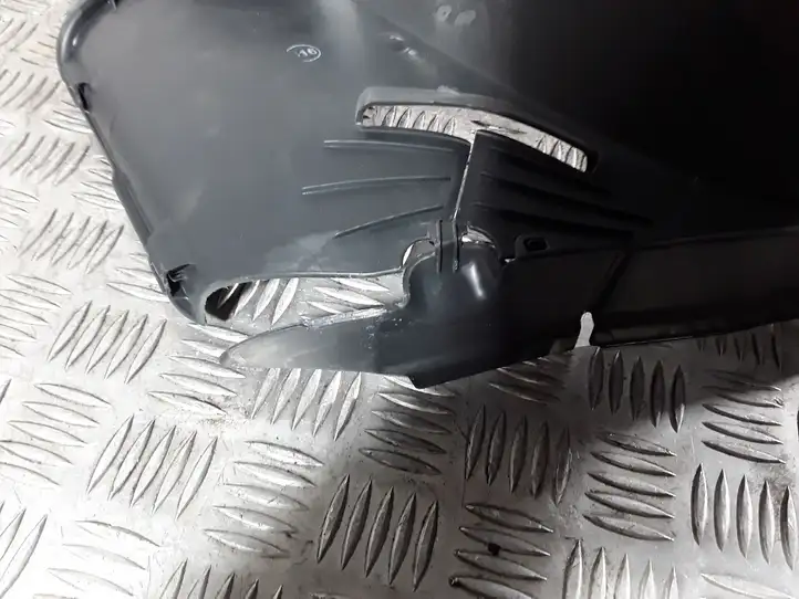 Audi Q5 SQ5 (2012 - 2017) 8R0867768C Нижняя обшивка стойки B — фото 2