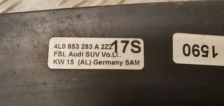 Audi Q7 4L (2005 - 2009) 4L0853283 Накладка стекла передней двери — фото 5
