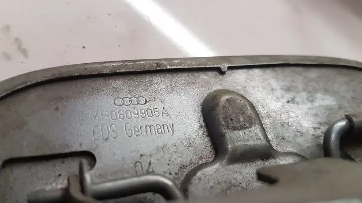 Audi A6 S6 C5 4B (2001 - 2004) 4B0809905A Крышка топливного бака — фото 2
