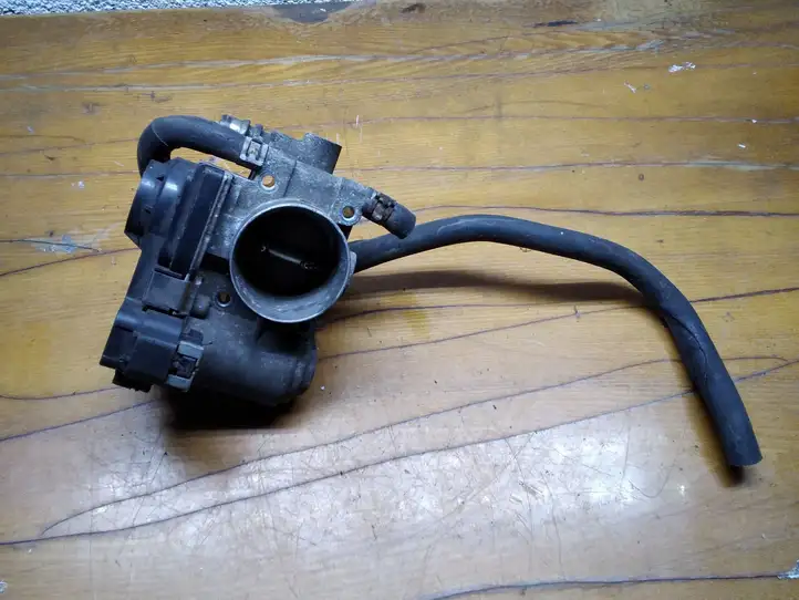 Opel Astra H (2004 - 2009) 055559227 Дроссельная заслонка — фото 3