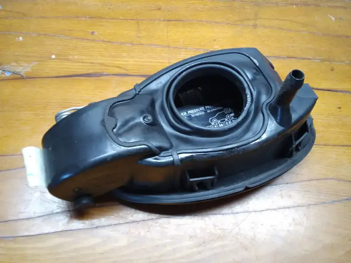 Mercedes-Benz E A207 (2010 - 2017) A2076300167 Крышка топливного бака — фото 3