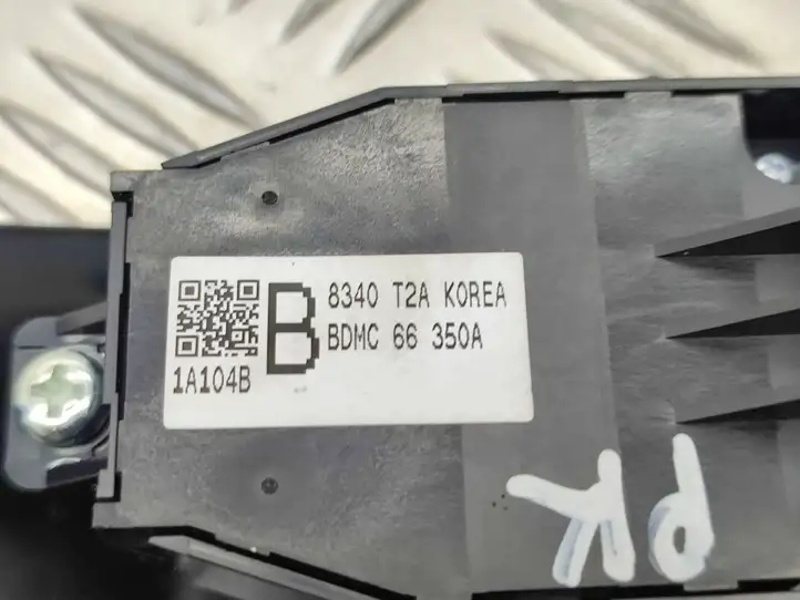 Mazda 3 BDMC66350A Кнопка стеклоподъемников — фото 3