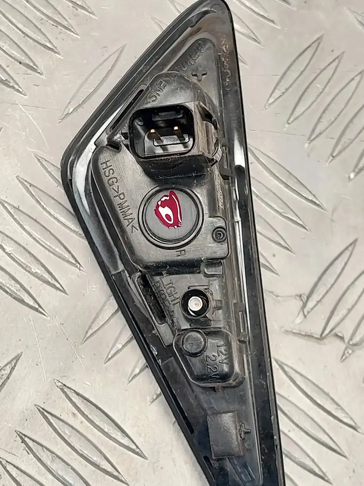 Tesla Model 3 (2017 - 2023) 112510750J Боковая камера в крыле — фото 2