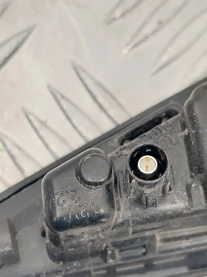 Tesla Model 3 (2017 - 2023) 112510750J Боковая камера в крыле — фото 4