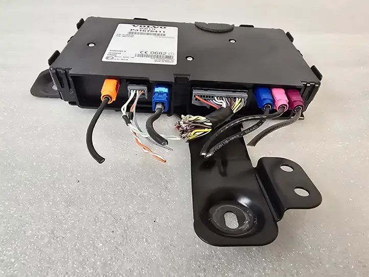 Volvo XC90 (2014 - 2019) 31676411 Bluetooth модуль — фото 3