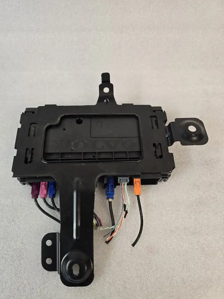 Volvo XC90 (2014 - 2019) 31676411 Bluetooth модуль — фото 4