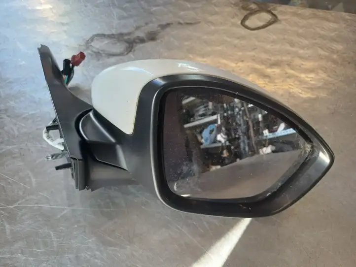 Peugeot 208 (2012 - 2015) E20211047 Боковое зеркало с электроприводом — фото 1