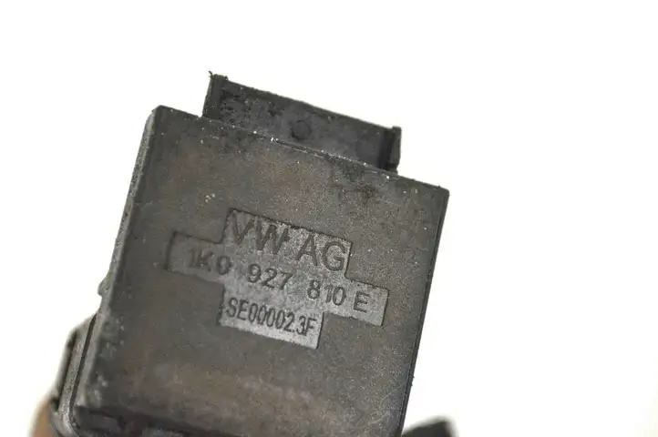 Audi R8 42 (2006 - 2015) 1K0927810E Датчик педали сцепления — фото 5