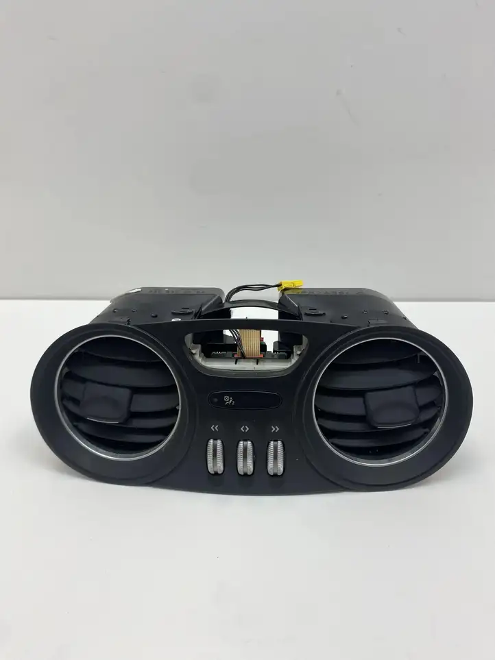 Mercedes-Benz SL R230 (2001 - 2012)  A2308300854 Другая центральная деталь консоли (туннеля)