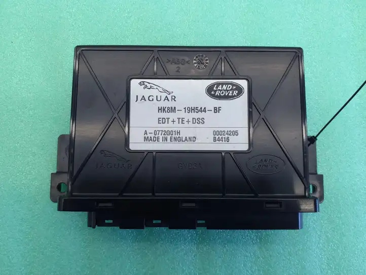 Jaguar F-Pace (2016 - )  HK8M19H544BF Блок управления крюка для прицепа