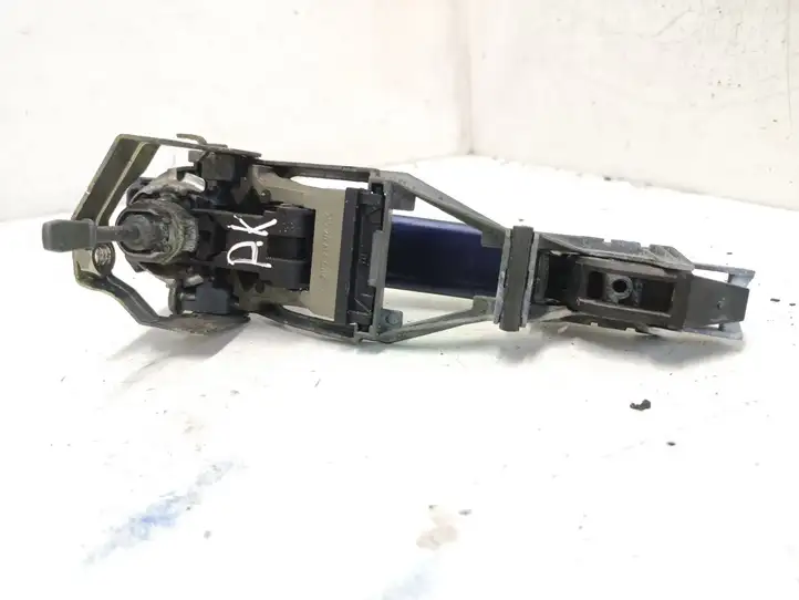 Volkswagen PASSAT B5.5 (2001 - 2005)  3B0837886 Наружная ручка